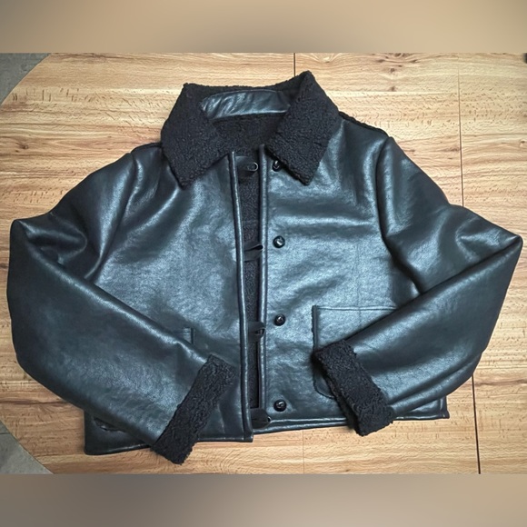 Cropped Black Faux Leather Jacket - Picture 6 of 12